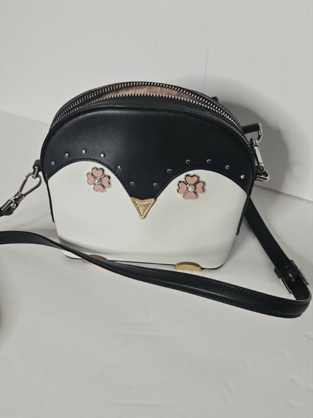 Kate Spade New York Frosty Penguin Leather Crossbody Bag - Near Perfect - Picture 12 of 12
